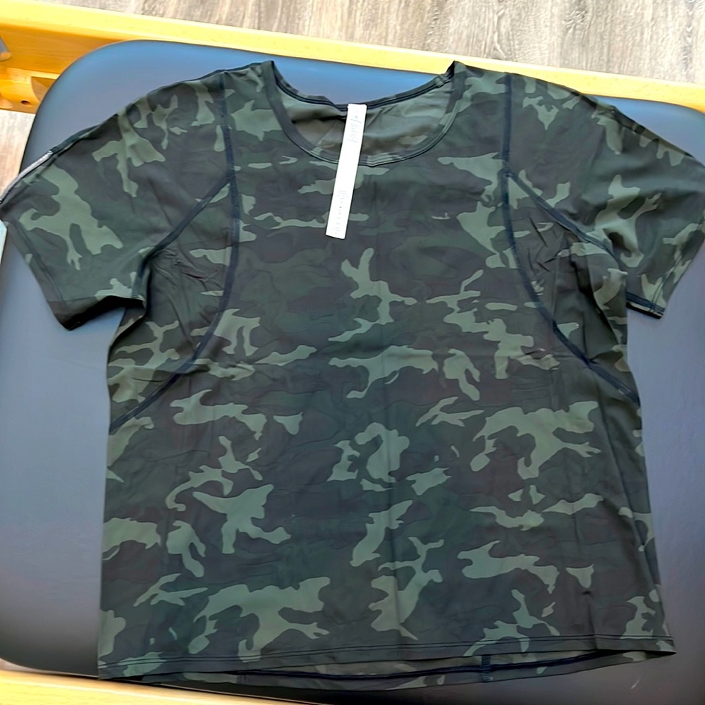 lululemon athletica Green Camo Short Sleeve Top